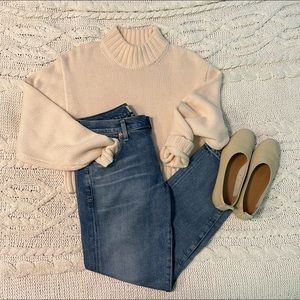 Aritzia wilfred free Cropped Sweater